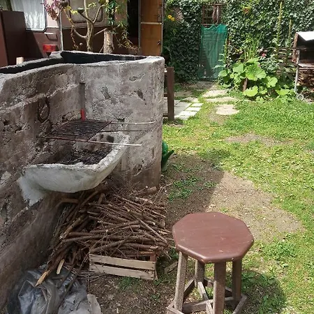 Karavan V Rosti *
